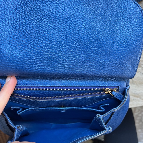 Gucci Nouveau Fringe Blue Pebbled Leather Cross Body Bag - Picture 4 of 8